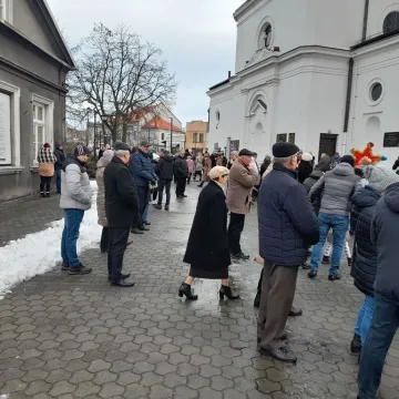 Orszak Trzech Króli 2025 w Radomsku. „Kłaniajcie się królowie!”