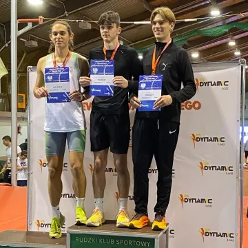Trzy medale w dorobku lekkoatletów UKS Dziesiątka