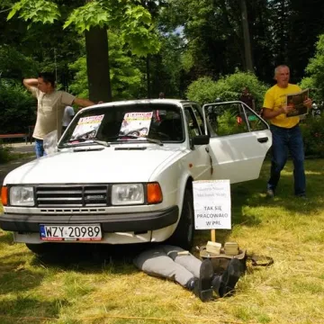 Zabytkowe pojazdy zaparkowały w Radomsku