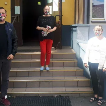 Przedbórz: członkinie Koła Gospodyń Wiejskich przekazały maseczki