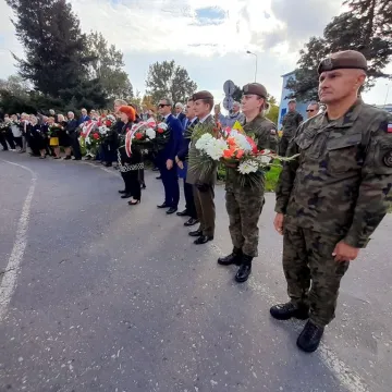 W Radomsku upamiętniono 77. rocznicę utworzenia KWP