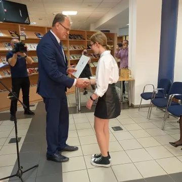 Stypendia za wybitne osiągnięcia w nauce oraz za wybitne osiągnięcia artystyczne