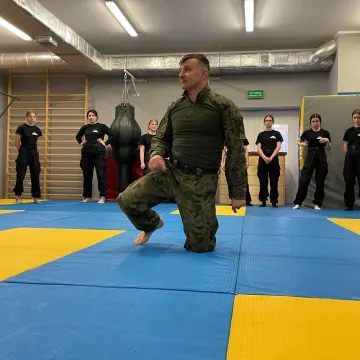 Uczniowie klas mundurowych z Radomska uczestniczyli w manewrach WOT