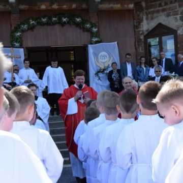 Pierwsza Komunia Święta w parafii Świętej Jadwigi Królowej 