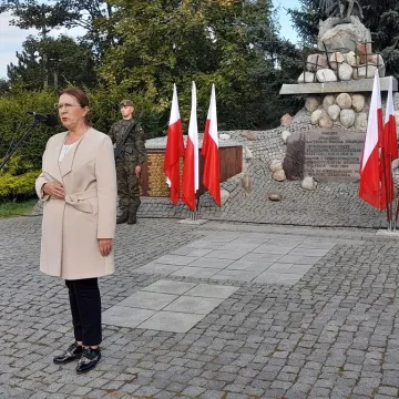 W Radomsku upamiętniono 77. rocznicę utworzenia KWP