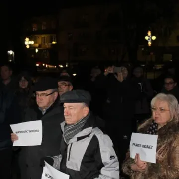 Protestują w obronie demokracji