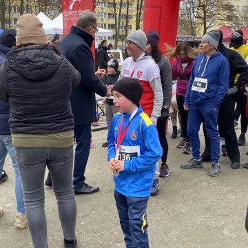 [WIDEO] Radomsko uczciło Żołnierzy Wyklętych biegiem Tropem Wilczym