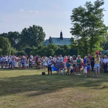 Dożynki w Jedlnie: koncerty, atrakcje i podziękowania za plony