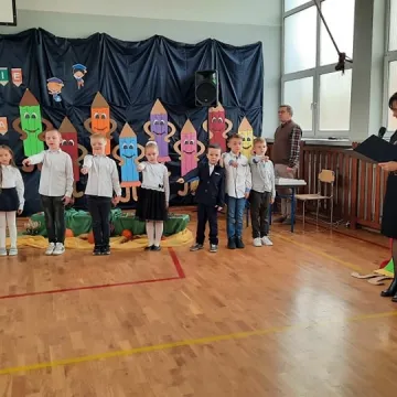 Ślubowanie pierwszaków w PSP nr 8 w Radomsku
