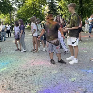 Magia kolorów, czyli Holi Day 2024 w Radomsku
