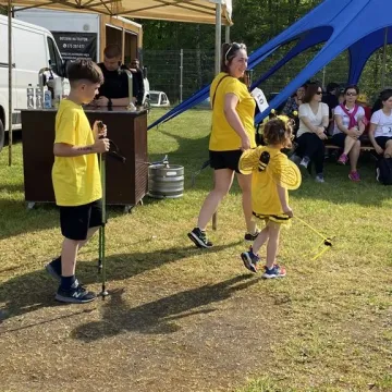 W Gomunicach poszli i pobiegli dla pszczół