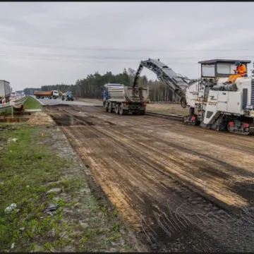 Budowa A1. Postęp prac przy odc. Radomsko - granica województwa 