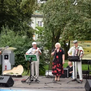 Kapela zagrała na placu 3 Maja