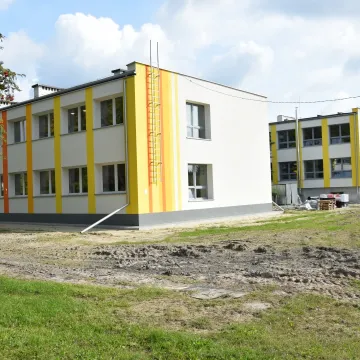 Dobiega końca termomodernizacja „dziesiątki” w Radomsku