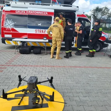 Strażacy ze Strzałkowa szkolili się z obsługi dronów
