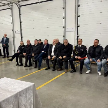 Nowy rozdział w historii OSP Dąbrówka. Jednostka zyskała nowoczesne wyposażenie