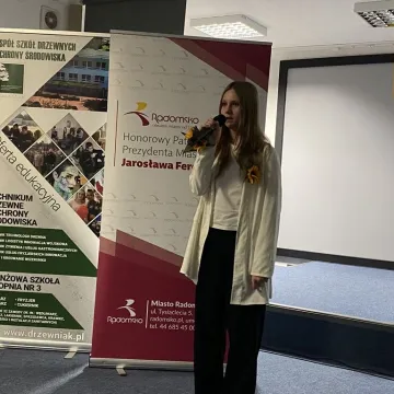 Recytowali wiersze w 3 językach w ZSDiOŚ w Radomsku