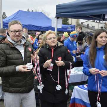 [WIDEO] Glinianki parkRUN w Radomsku. Bieg dla zdrowia i WOŚP 2025