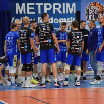 Volley Radomsko sięga po zwycięstwo w drugim meczu sezonu