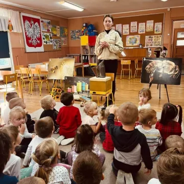 Warsztaty pszczelarskie w przedszkolu nr 4