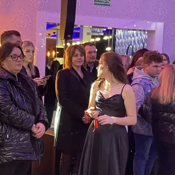 Szampańska zabawa studniówkowa ZSE w Radomsku