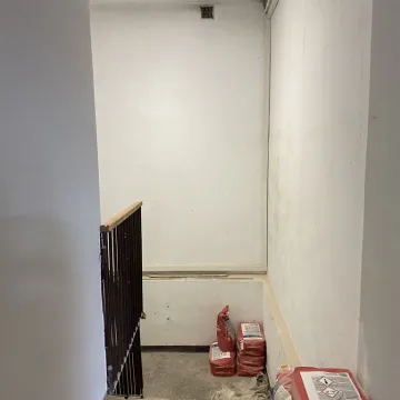 Trwa remont biblioteki w Radomsku. Zmienia się wnętrze i elewacja budynku