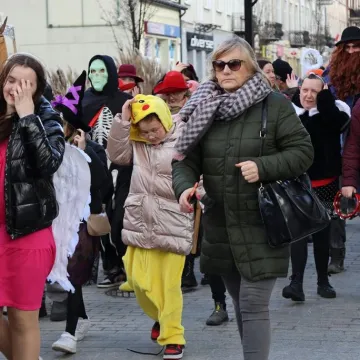 Zapustowy korowód przeszedł ulicami Radomska. Już po raz piętnasty...