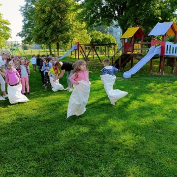 Świętowanie Dnia Pieczonego Ziemniaka w przedszkolu nr 10