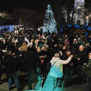 Mieszkańcy Kamieńska bawili się na sylwestrowej potańcówce