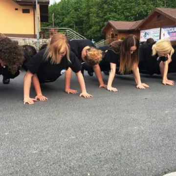 Manewry klas mundurowych z 