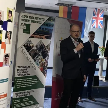 Recytowali wiersze w 3 językach w ZSDiOŚ w Radomsku