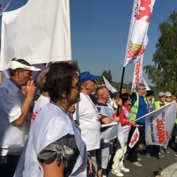 Pikieta przed siedzibą JYSK w obronie pracownika