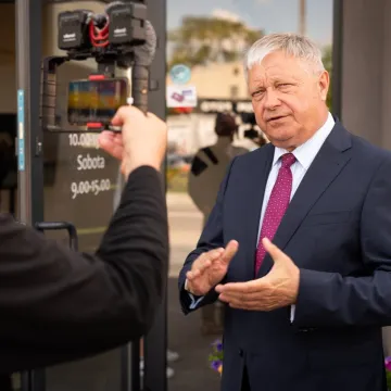 Łódzka Specjalna Strefa Ekonomiczna przekaże 5 mln zł na szkolenia dla uchodźców z Ukrainy