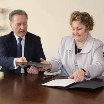 Frigo współpracuje z Drzewniakiem