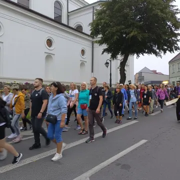 Pielgrzymi z Radomska wyruszyli na Jasną Górę