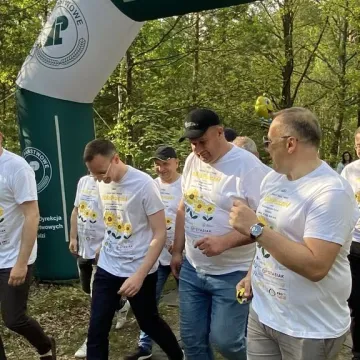 W Gomunicach poszli i pobiegli dla pszczół