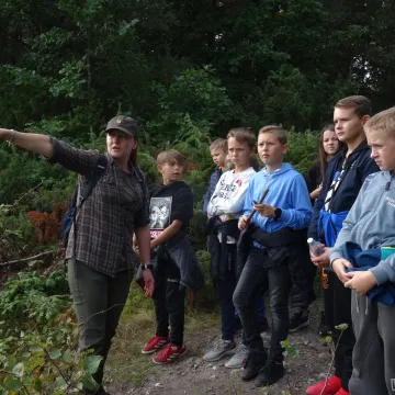 „Droga śmiecia” w Reymontówce na Bugaju