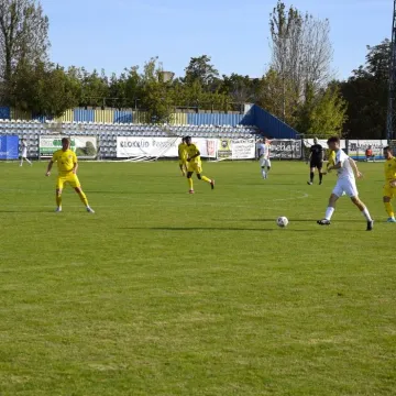 Wygrana lidera tabeli. RKS Radomsko pewnie pokonał Stal Niewiadów