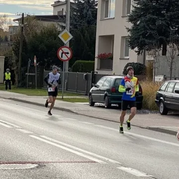 Biegacze upamiętnili w Radomsku Święto Niepodległości