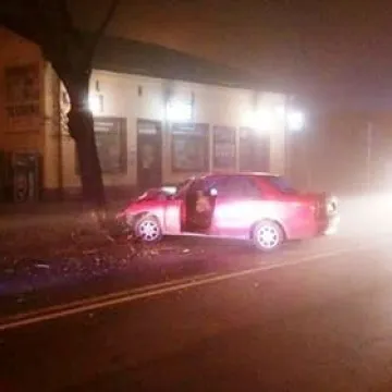 Wypadek na ul. Narutowicza. Kierowca uciekł z miejsca wypadku