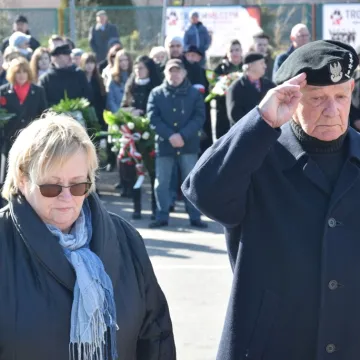 Cześć i chwała bohaterom!