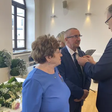 Razem przez pół wieku. Medale trafiły do dziesięciu par