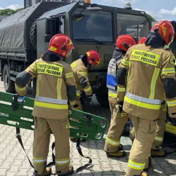 Symulacja wypadku i zarządzanie kryzysowe. Trening 9. Łódzkiej Brygady OT w Radomsku
