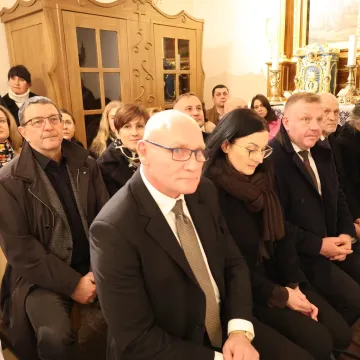 Freski, ołtarze i obrazy w nowej odsłonie. Kościół w Strzałkowie po renowacji