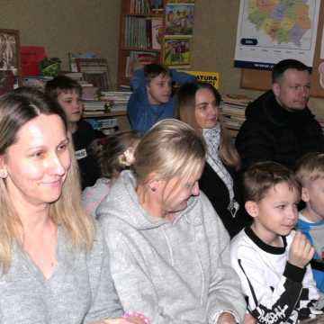 Teatr „Maska” w bibliotece w Strzałkowie