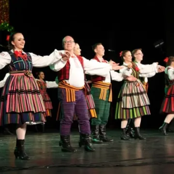Koncert zespołów folklorystycznych w MDK