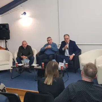 W Radomsku debatowano nad przyszłością starego basenu