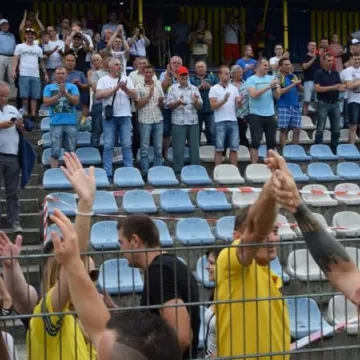 Kibice na meczu RKS Radomsko – Warta Sieradz