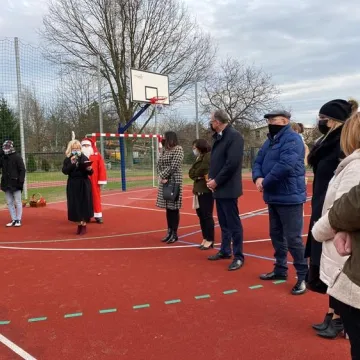 Przy PSP3 w Radomsku powstał kompleks lekkoatletyczny