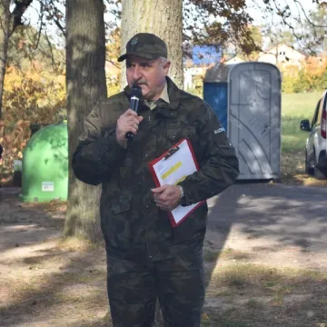 Wspólnie sadzili las